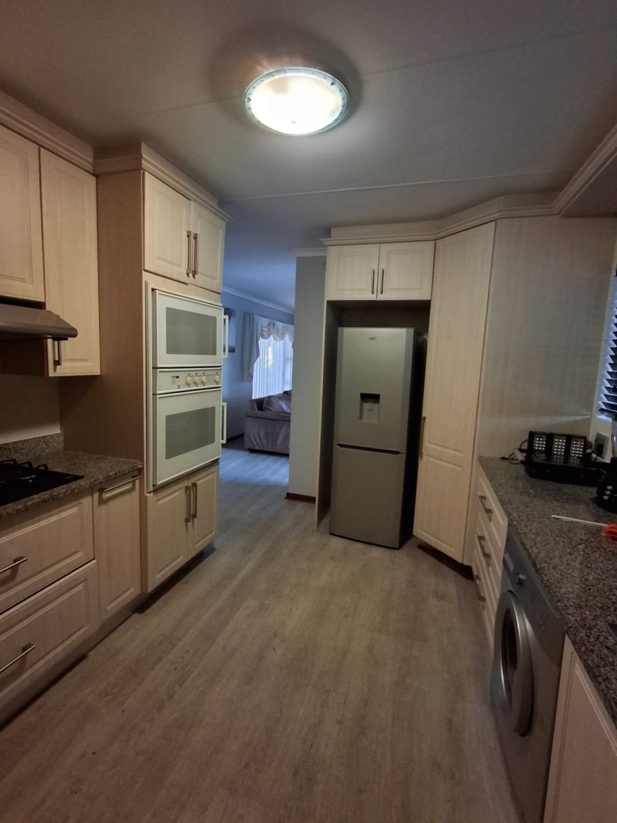 3 Bedroom Property for Sale in Summerstrand Eastern Cape